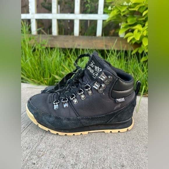 The North Face Back to Berkeley Boots - Picture 2 of 7